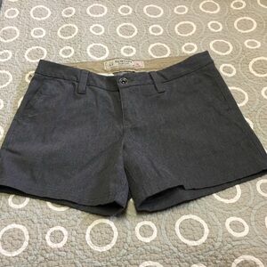 NWOT BURTON Chennai Tailored Mid Shorts Dressy Buttery Soft Durable 5" Inseam